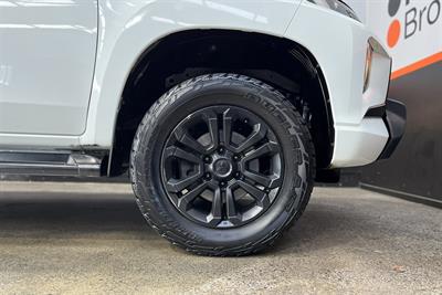 2020 Mitsubishi Triton - Thumbnail