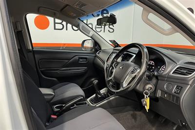 2020 Mitsubishi Triton - Thumbnail