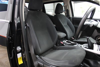 2021 Nissan Navara - Thumbnail