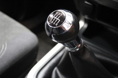 2021 Nissan Navara - Thumbnail