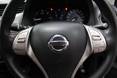 2021 Nissan Navara - Thumbnail