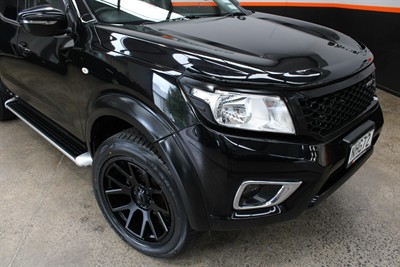 2021 Nissan Navara - Thumbnail