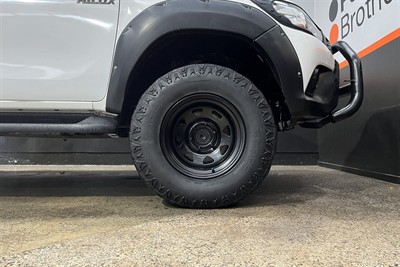 2017 Toyota Hilux - Thumbnail
