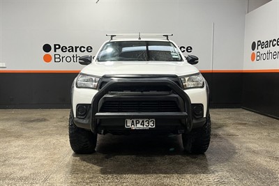 2017 Toyota Hilux - Thumbnail