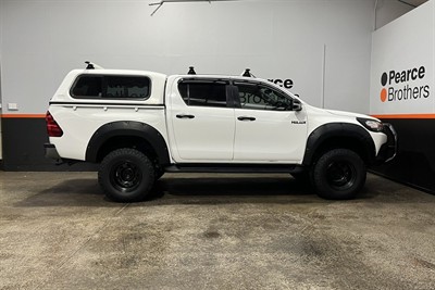 2017 Toyota Hilux - Thumbnail