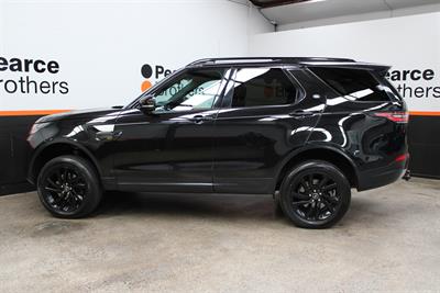 2017 Land Rover Discovery - Thumbnail