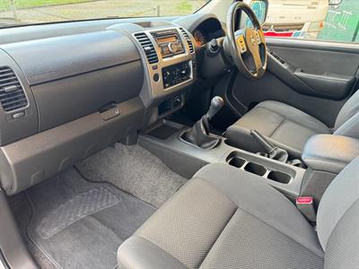 2011 Nissan Navara - Thumbnail