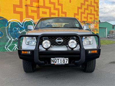 2011 Nissan Navara - Thumbnail