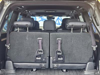 2016 Toyota Landcruiser - Thumbnail