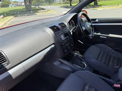 2009 Volkswagen Golf - Thumbnail