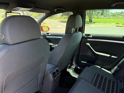 2009 Volkswagen Golf - Thumbnail