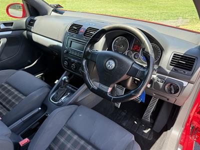 2009 Volkswagen Golf - Thumbnail