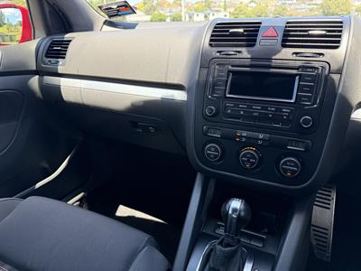 2009 Volkswagen Golf - Thumbnail