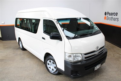 2011 Toyota Hiace - Thumbnail