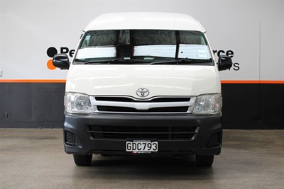 2011 Toyota Hiace - Thumbnail