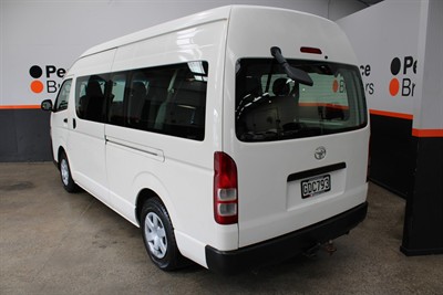 2011 Toyota Hiace - Thumbnail