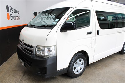 2011 Toyota Hiace - Thumbnail