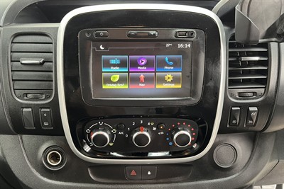 2020 Renault Trafic - Thumbnail