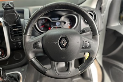 2020 Renault Trafic - Thumbnail