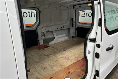 2020 Renault Trafic - Thumbnail