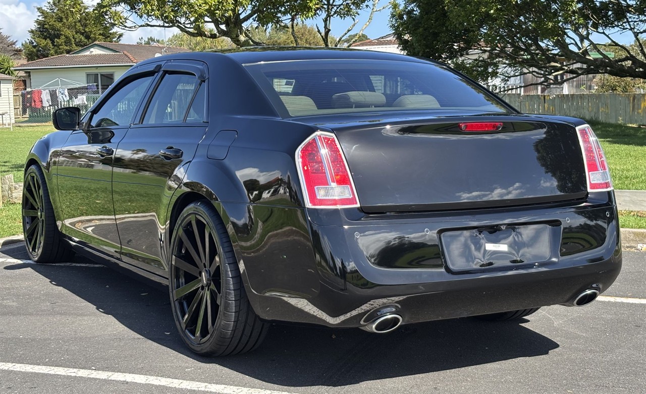 2013 Chrysler 300C
