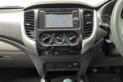 2016 Mitsubishi Triton - Thumbnail