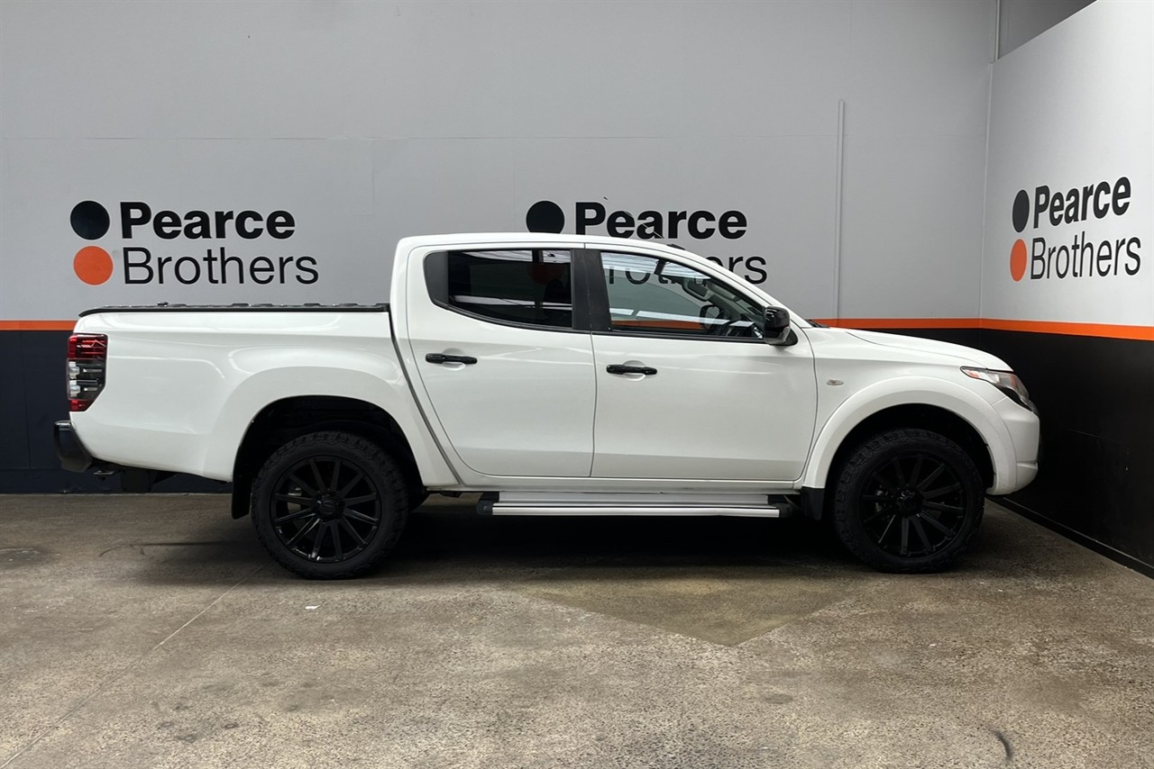 2016 Mitsubishi Triton