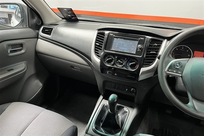2016 Mitsubishi Triton - Thumbnail