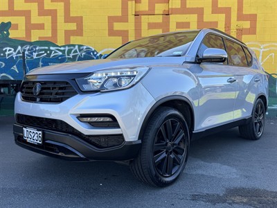 2018 Ssangyong Rexton - Thumbnail