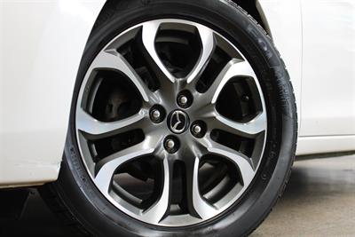 2016 Mazda 2 - Thumbnail