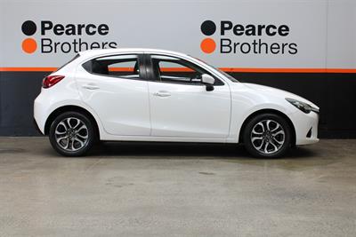 2016 Mazda 2 - Thumbnail