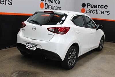 2016 Mazda 2 - Thumbnail