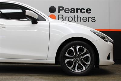 2016 Mazda 2 - Thumbnail