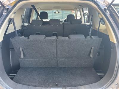 2016 Mitsubishi Outlander - Thumbnail