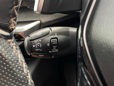 2018 Peugeot 3008 - Thumbnail