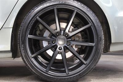 2013 Holden Commodore - Thumbnail