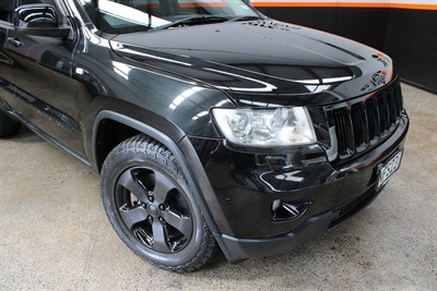 2012 Jeep Grand Cherokee - Thumbnail