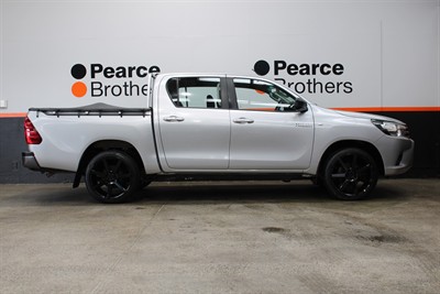 2017 Toyota Hilux - Thumbnail