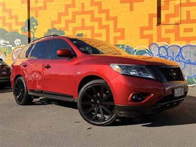 2015 Nissan Pathfinder - Thumbnail