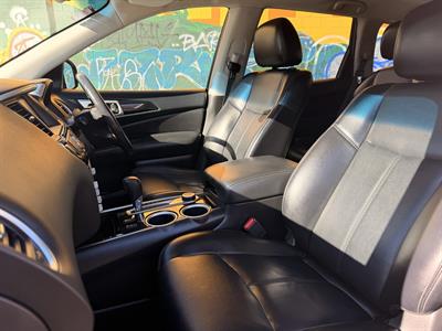 2015 Nissan Pathfinder - Thumbnail