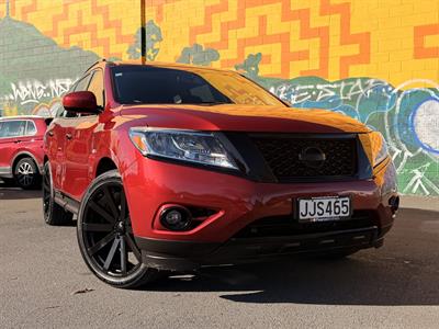 2015 Nissan Pathfinder - Thumbnail