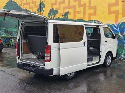 2014 Toyota Hiace - Thumbnail