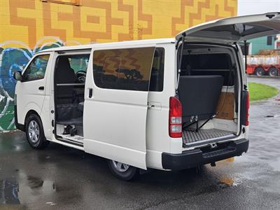 2014 Toyota Hiace - Thumbnail