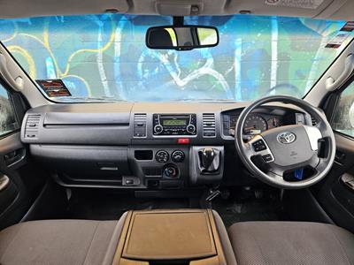 2014 Toyota Hiace - Thumbnail