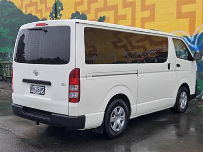 2014 Toyota Hiace - Thumbnail