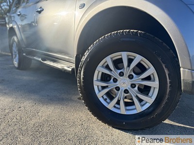 2015 Mitsubishi Challenger - Thumbnail