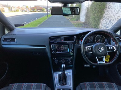 2014 Volkswagen Golf - Thumbnail