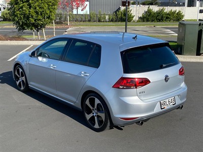 2014 Volkswagen Golf - Thumbnail