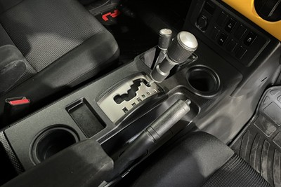 2011 Toyota FJ CRUISER - Thumbnail