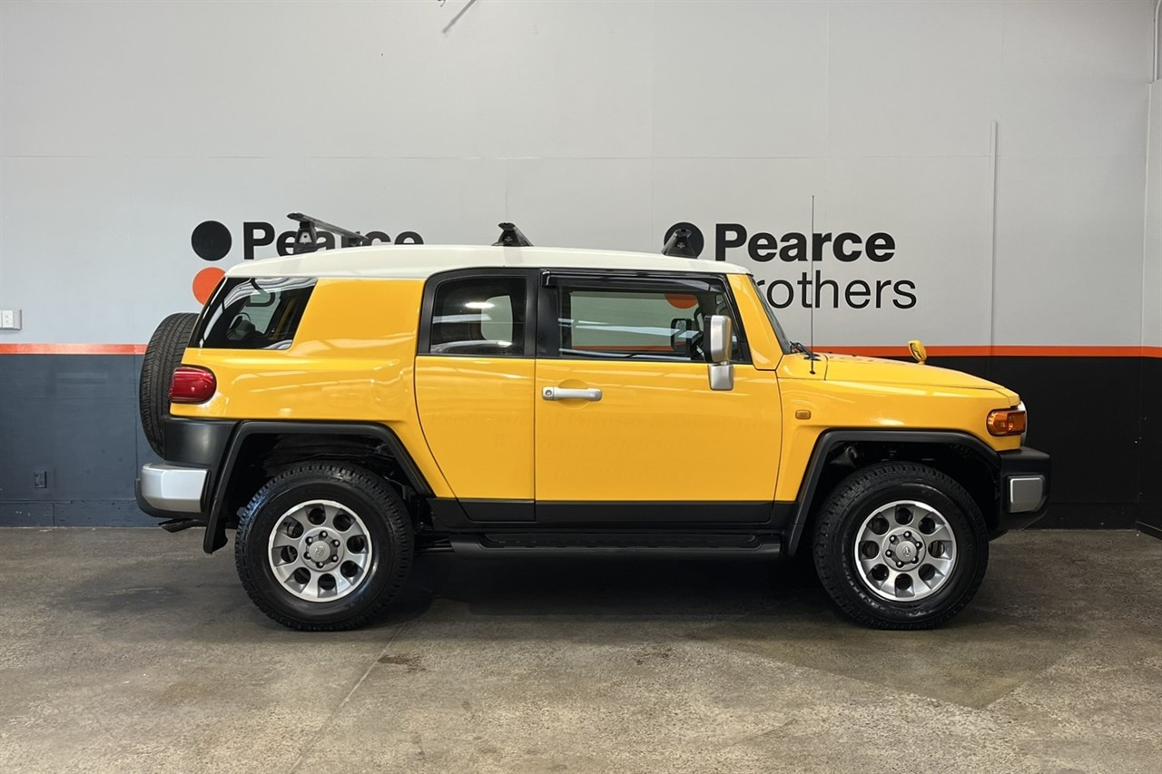 2011 Toyota FJ CRUISER